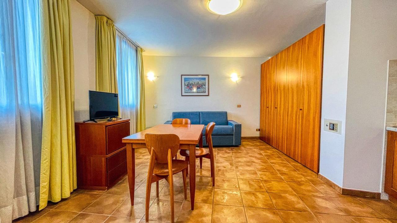 Appartamento Smith Arneis - Affitti Brevi Italia Bardonecchia Luaran gambar