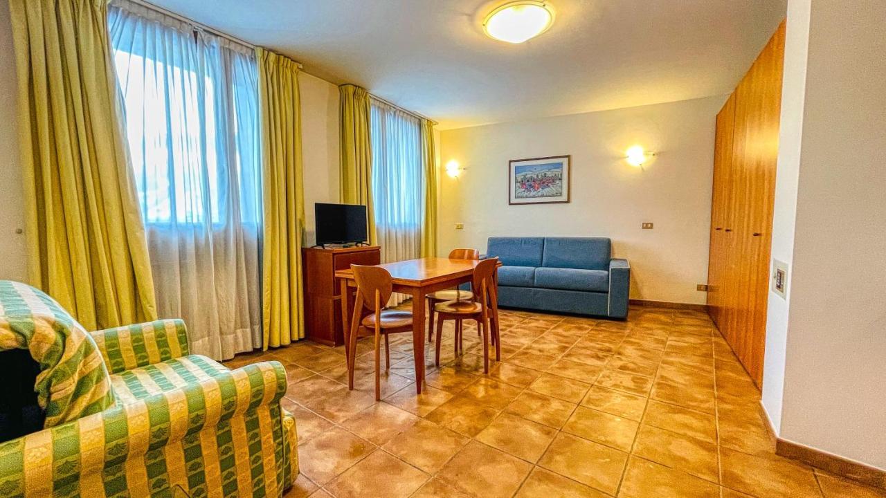 Appartamento Smith Arneis - Affitti Brevi Italia Bardonecchia Luaran gambar